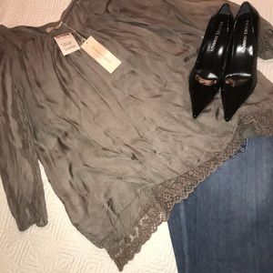 Brand new brown/mocha top only w/tags (no shoes)